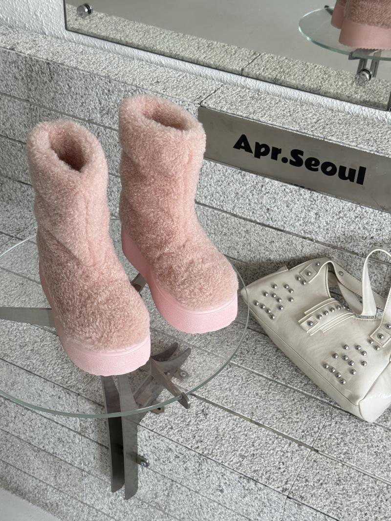 

Thick-soled snow boots women s winter 2025 new small height-increasing lace-up cotton boots piled and thickened Northeast large cotton shoes 40 розовый