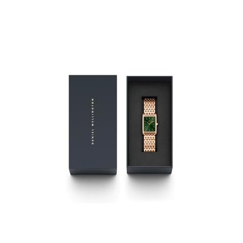 Daniel Wellington DW Bound 32x22 9-link Watch, a Sophisticated Luxury Watch, a Popular Gift Idea.