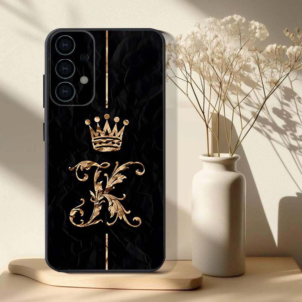 KING Queen Crown Letter Phone Case For Samsung S 25,24,23,22,30,21,10,9,Ultra,Plus,Lite,FE,4,5G Black Soft Case SamsungS21FE