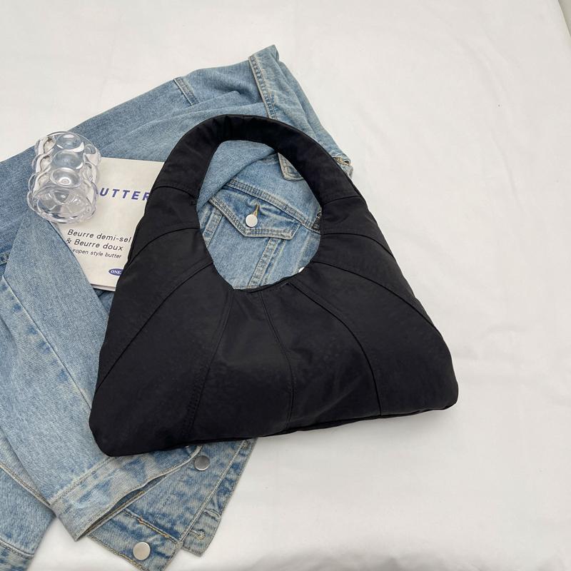 Сплошная женская пригородная сумка на одно плечо большой емкости для подмышек — фото 20