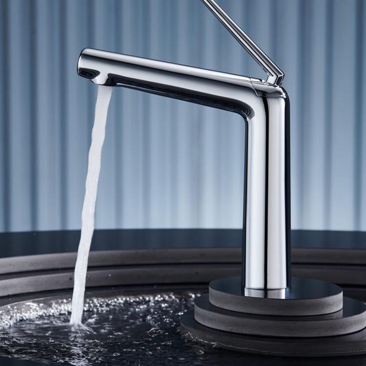 

Brushed Gold All-Copper Faucet for Bathroom Sink with Hot and Cold Water