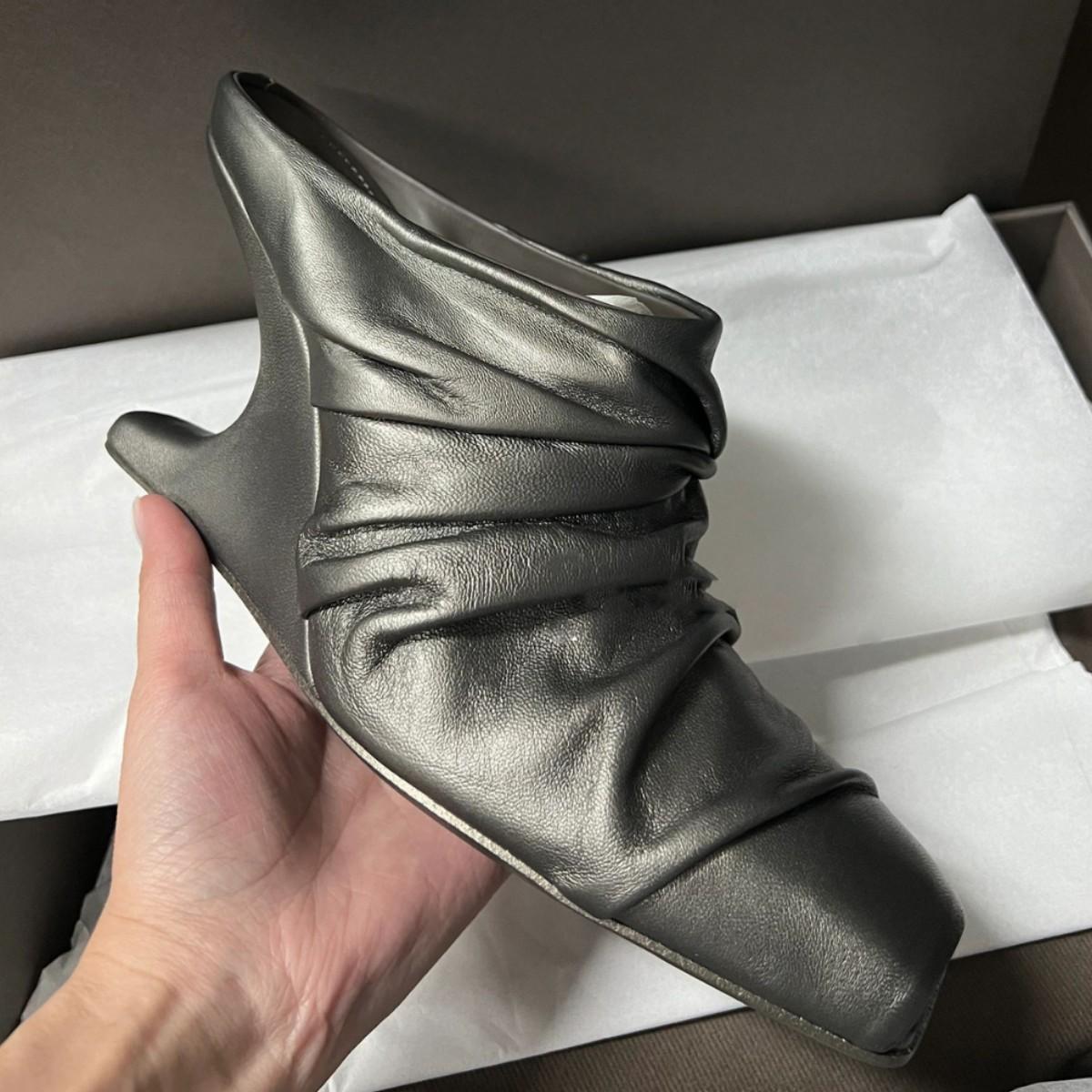 

[Spot] Niche design special-shaped fish mouth high heels women s summer outer wear pleated bag head wedge heel half slippers 39 чёрный