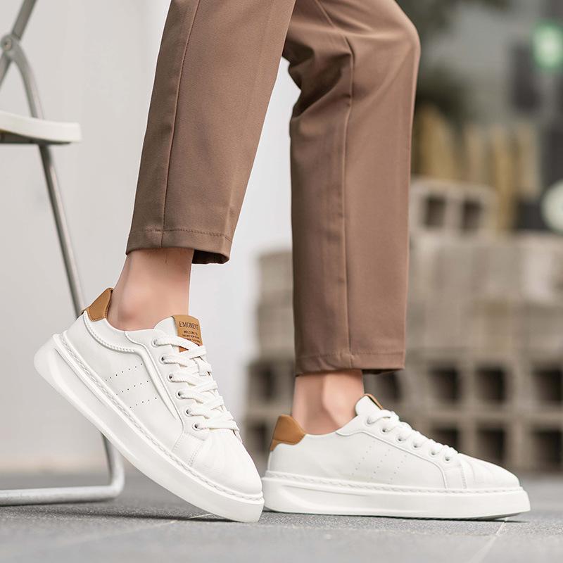 Light luxury low-top soft-soled cushioning sports shoes Middle school students street skateboard shoes