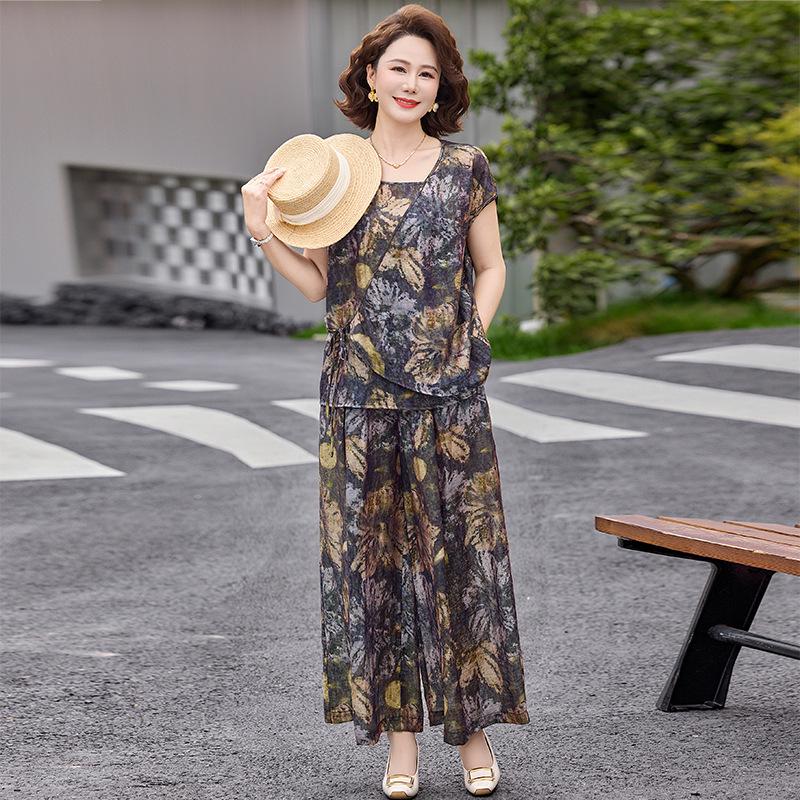 Elegant Plus Size Summer Short Sleeve Two-Piece Set for Middle-Aged Women 2026