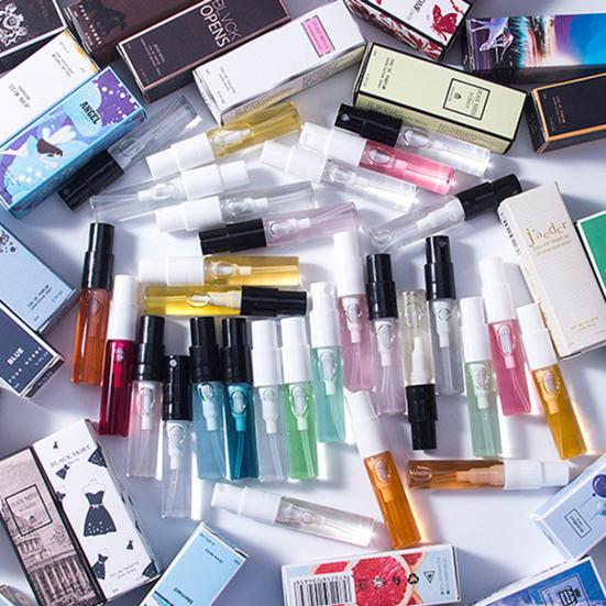 3ml Fin Mist Effect Flera Aromer Kvinna Män Doft Original Mini Parfym