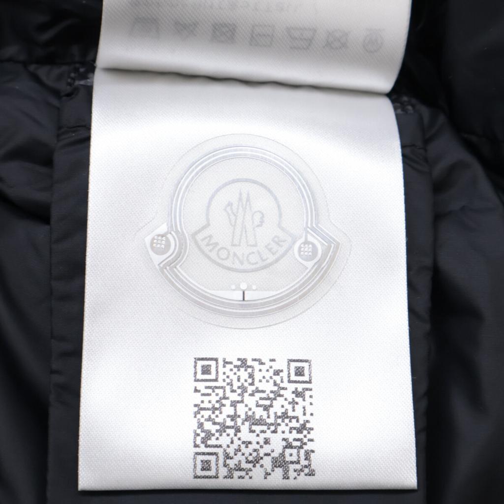 Moncler 25-jährige MAYA technische Nylon Daunenjacke mit Kapuze Jacke 4 schwarzGebraucht