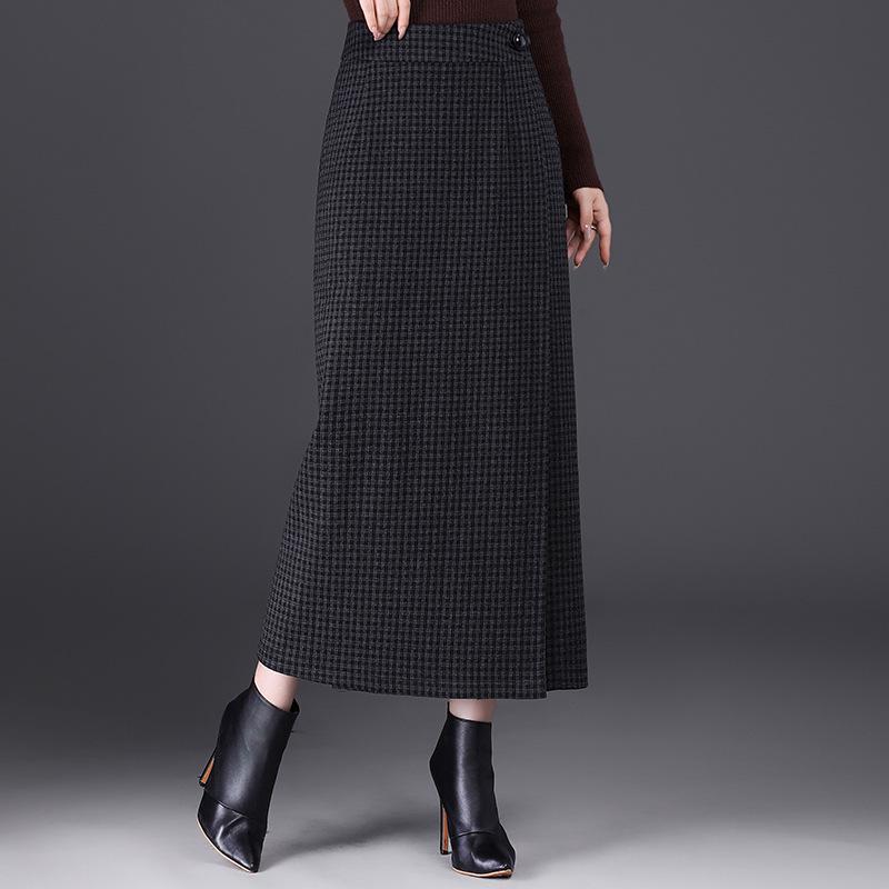 Plaid Woolen High-Waisted Pencil Skirt: Winter 2025 Korean Style, Thickened and Warm with Slit