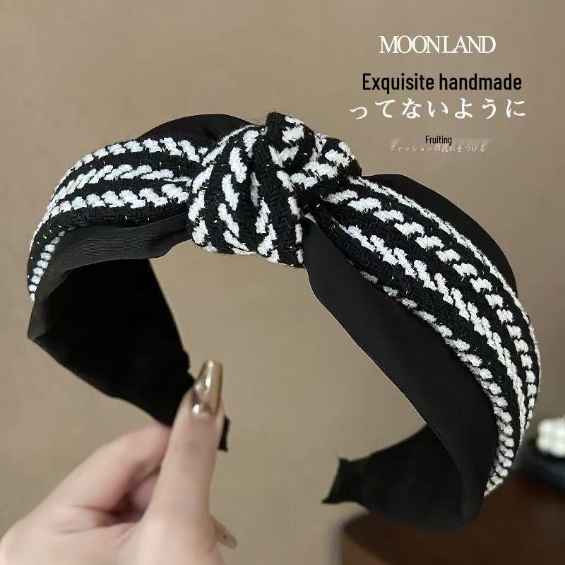 Luxurious Wide-Brimmed Headband for Women - Top Knot Design, Perfect for Autumn/Winter