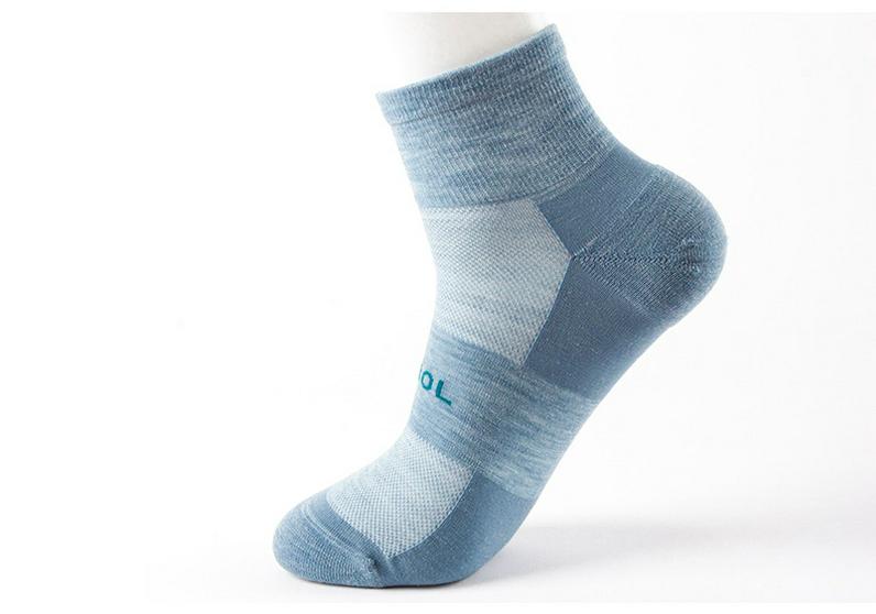 All-Season Merino Wool Breathable Ankle Socks for Hiking, Running, and Mountaineering