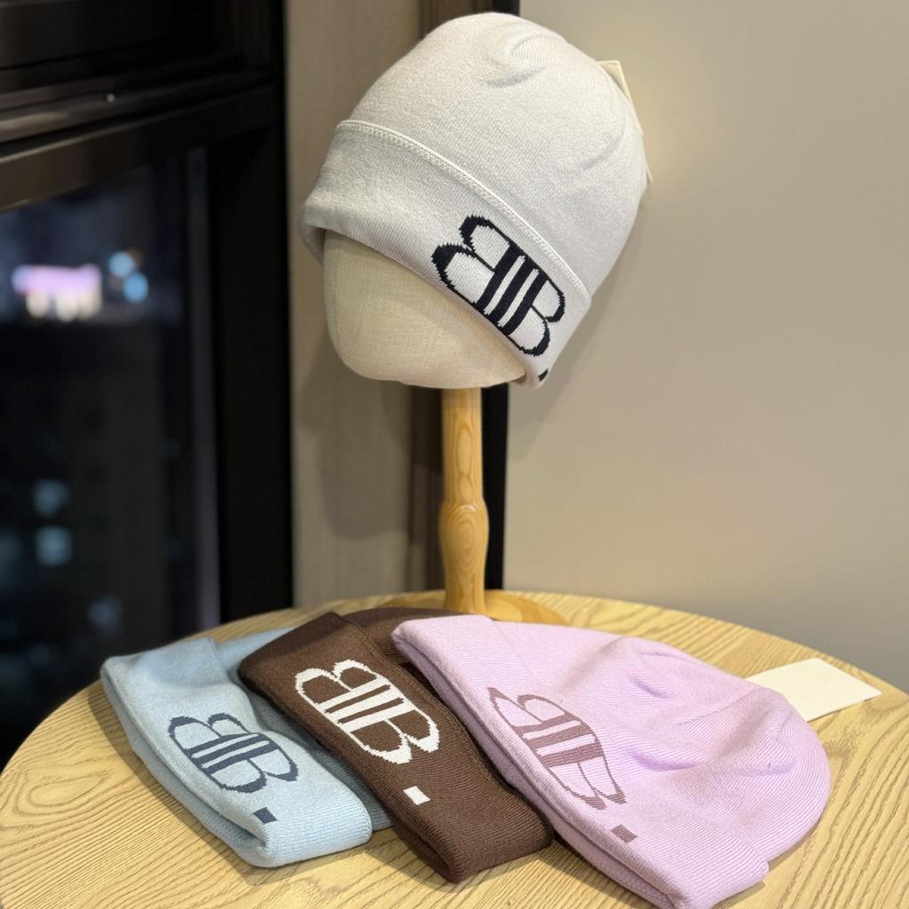 New Japanese Style Ins Letter Knitted Woolen Hat for Women in Autumn and Winter Versatile Cycling Warm and Cold Proof Pullover Cap