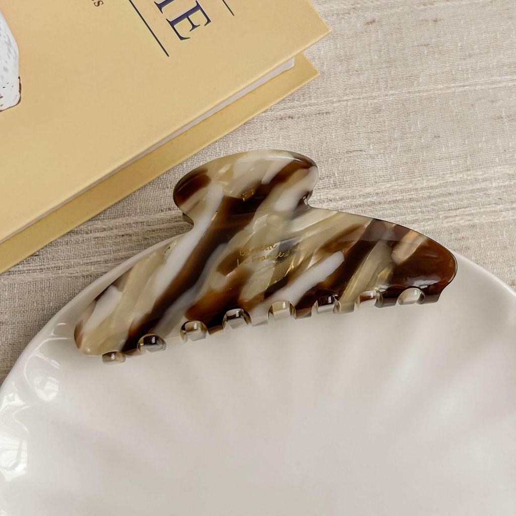 Gold Label Morandi Haarspange: Einfache High-End-Acetat-Klammer für stilvolle Hochsteckfrisuren.