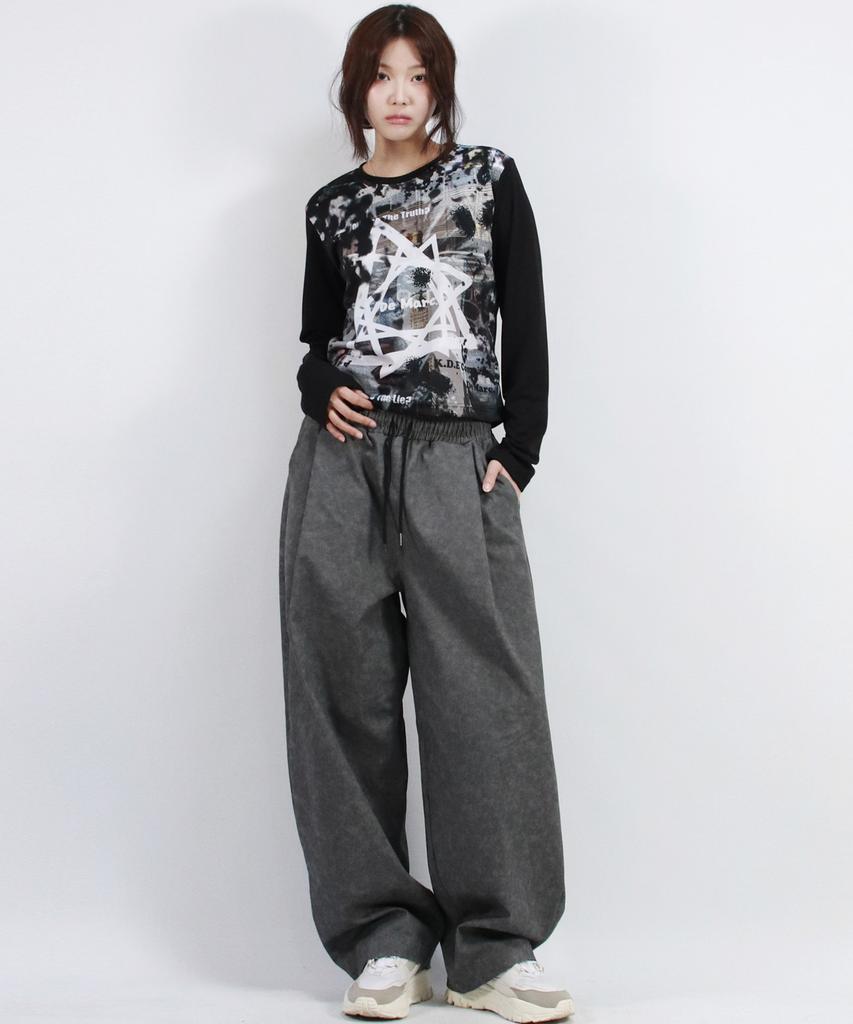 Deumakeu Grunge Washing Side One Tuck Curved Wide Pants Charcoal