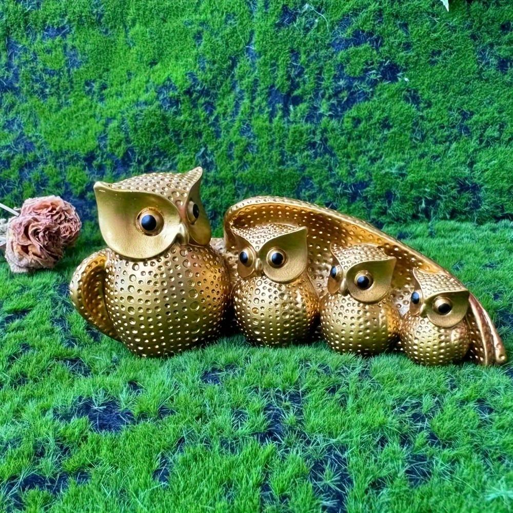 Mamma gufo protegge il piccolo gufo, materiale in resina di alta qualità, questo prodotto celebra l'amore materno, adatto per l'ufficio.