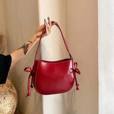 Båge Inre Fack Mode Dragkedja PU Stor Kapacitet Crossbody Väskor Hot Sale Lätt Lyx Pendling Damhandväskor