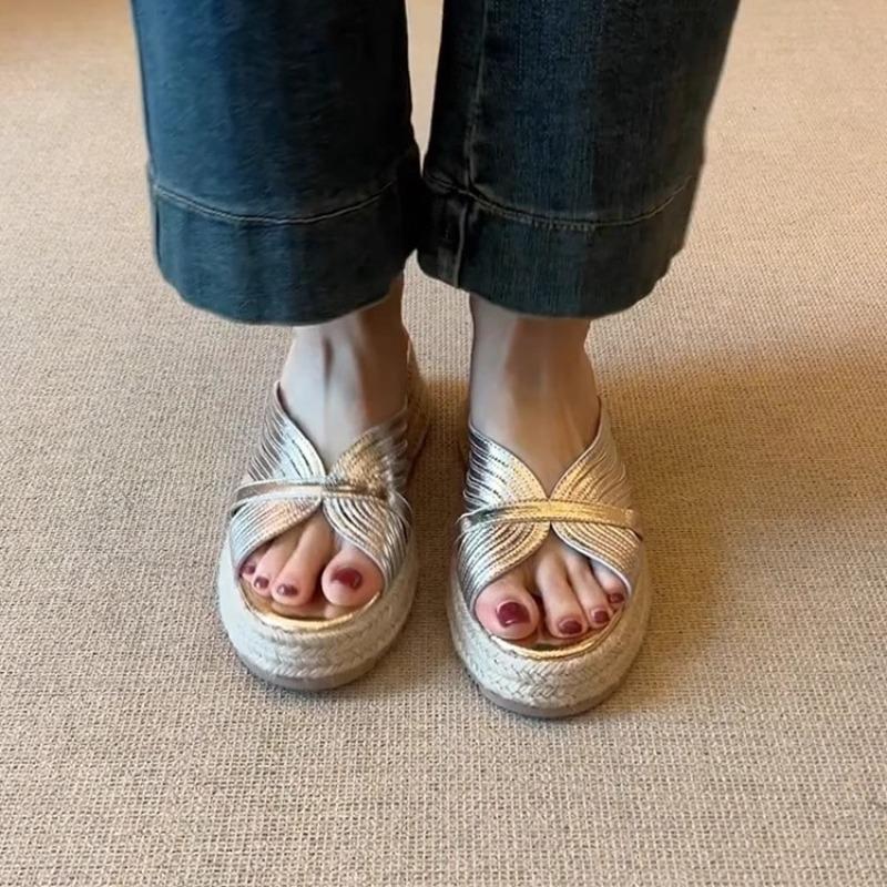 New Thick-soled Shoes for Women, Retro Soft Leather, Versatile, Height-increasing One-shoulder Slippers