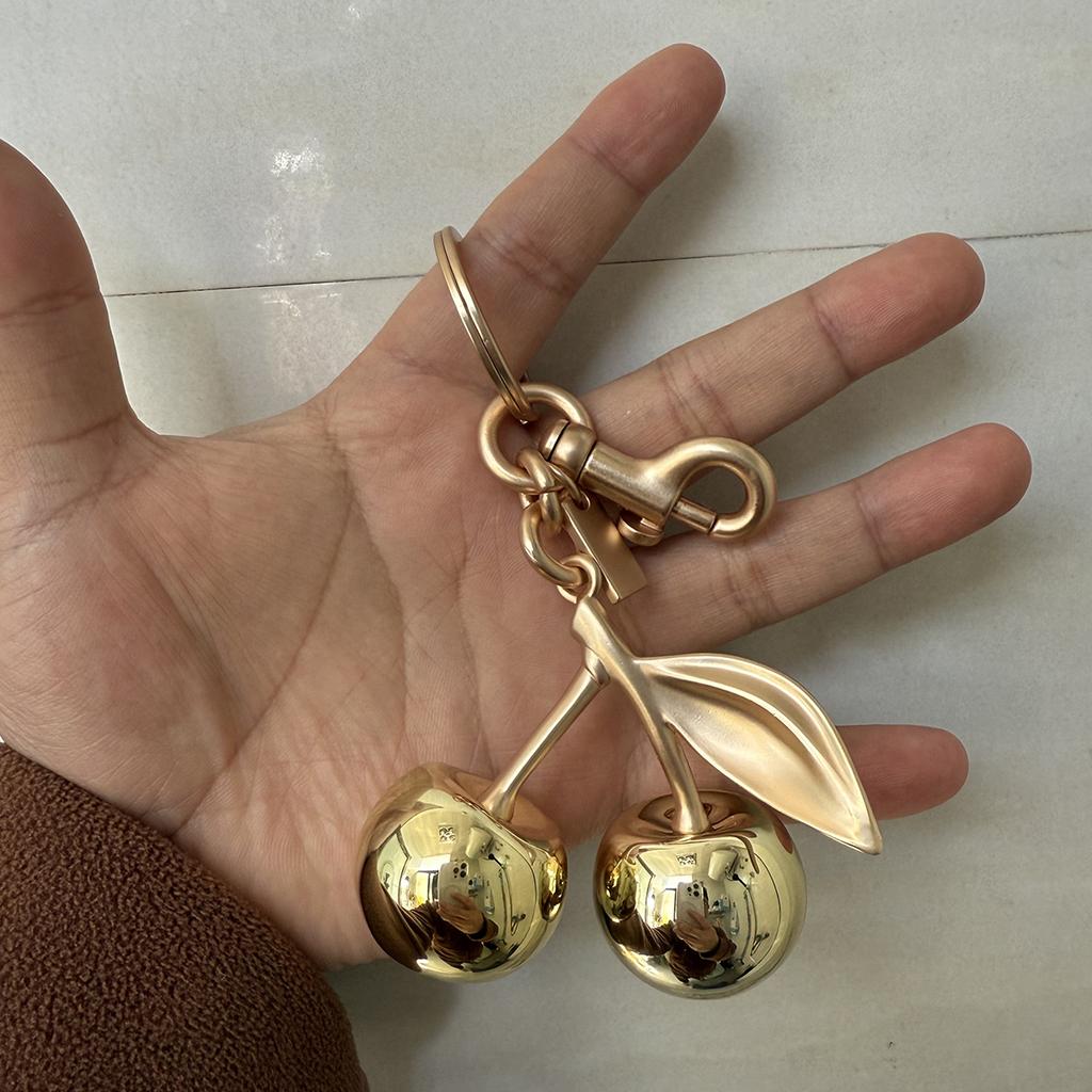 Fashion Glitter Gold Cherry Keychain Summer Fruits Cherries Pendant Keyring For Women Men Jewelry Bag Accessories Gift