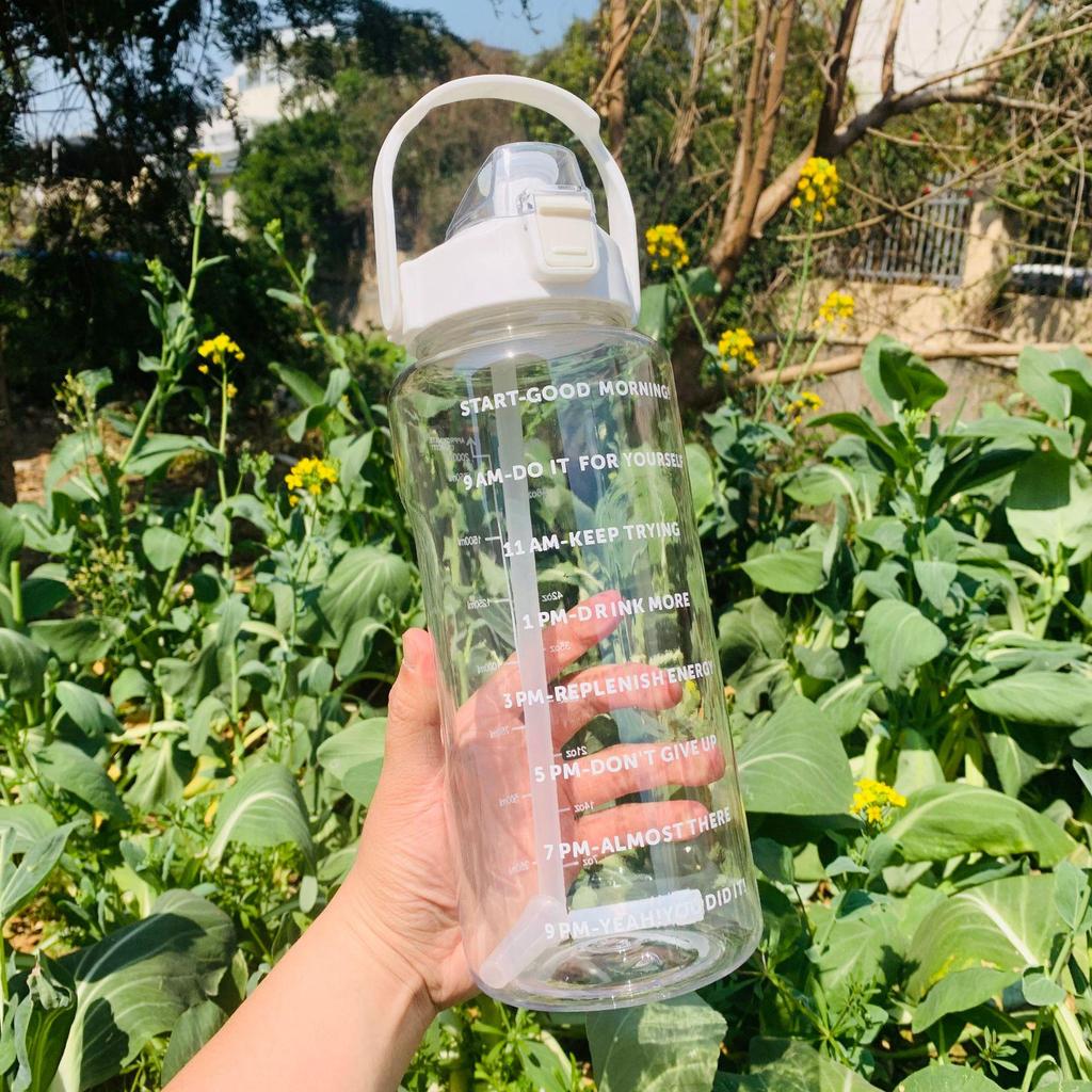 Large Capacity Portable Sports Water Bottle with Straw
