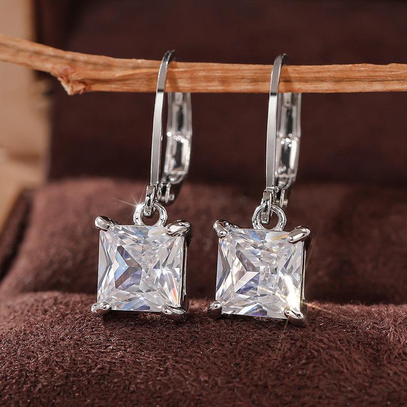 

European and American Zircon Swaying Design, Refreshing Ear Accessories, Geometric Square Simple Temperament, Zircon for Women