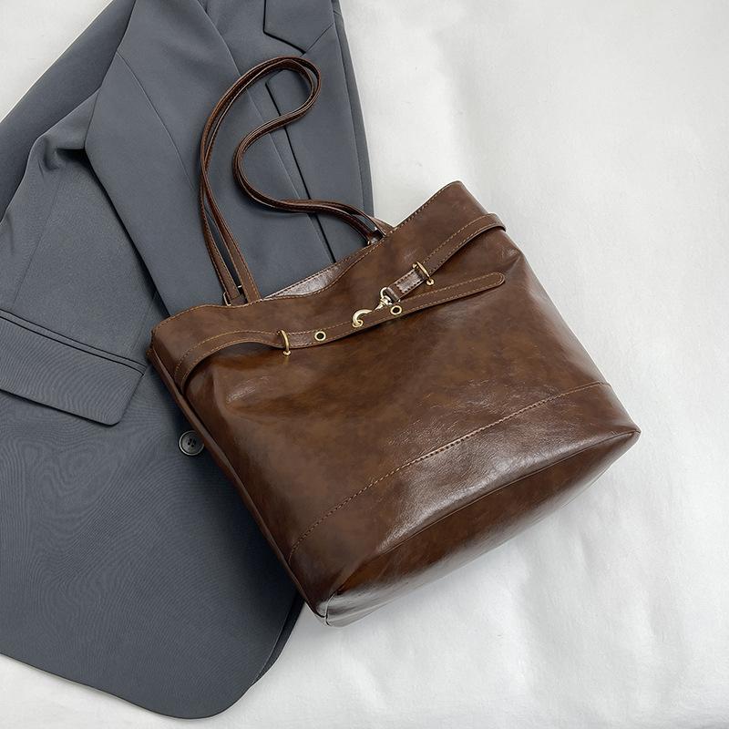 Retro Fashion Casual Underarm Tote Bag Women's 2025 Autumn and Winter New Trend Versatile Shoulder Bag Feeling Women's Bag