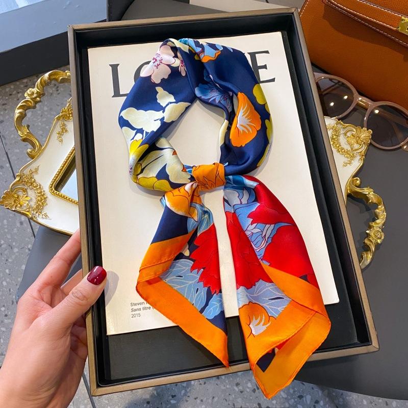 Silk scarf women's neck new scarf with coat 70 small square scarf scarf mother high-end scarf