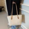 Simple and Casual Fashionable Commuter Shoulder Bag with Large Capacity Tote Bag for Women