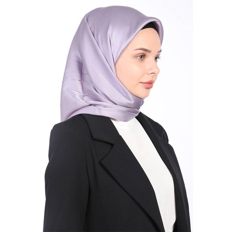 

Шарф Miray с сиреневыми кристаллами 90x90 лиловый