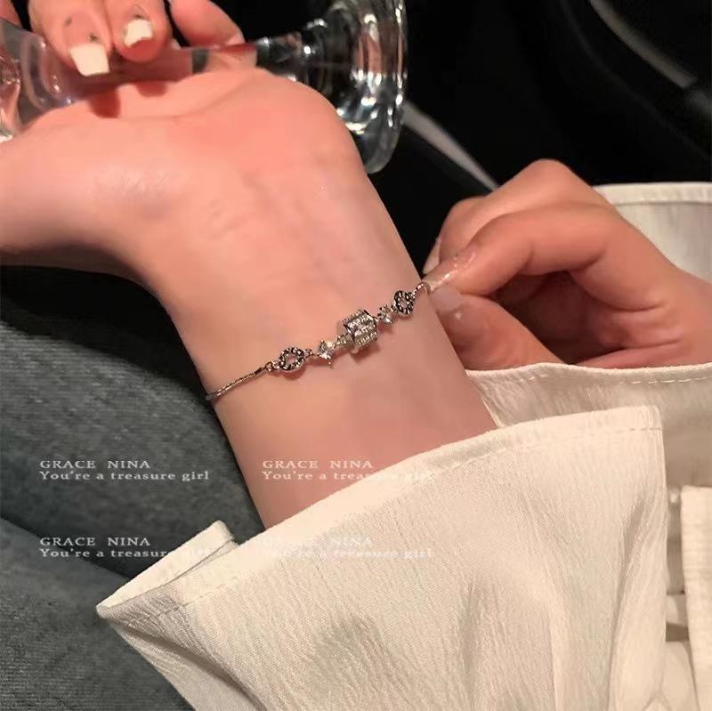 Elegant Zircon Bracelet for Women - High-End, Shiny, Versatile, and Trendy Cold Style Bangle