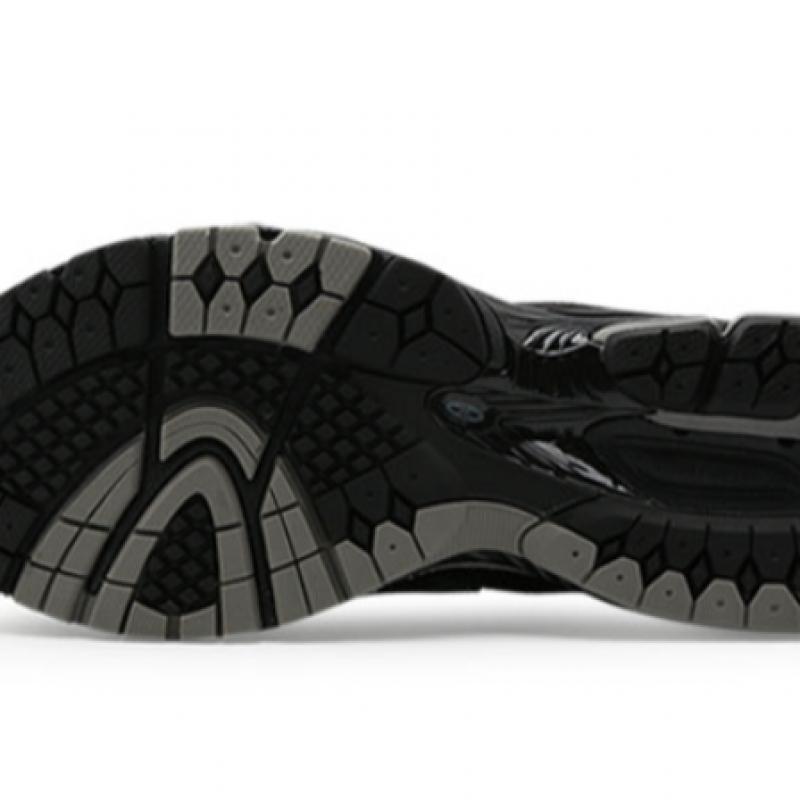 New Balance 860v2 Black Grey