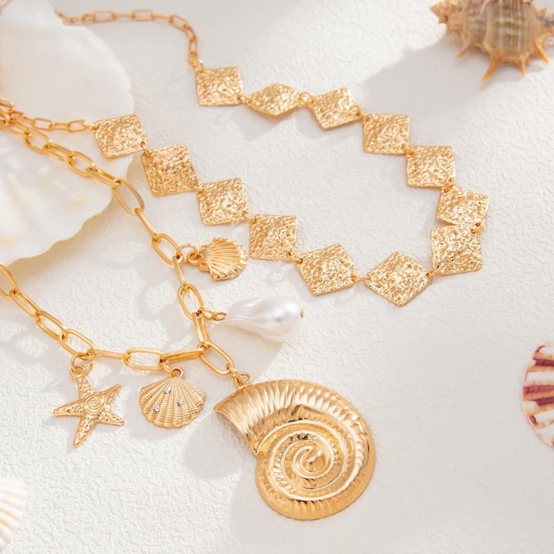 Elegant Clavicle Chain With Shell and Starfish Charm Casual Bohemian Jewelry for Daily Wear or Holiday Outfits