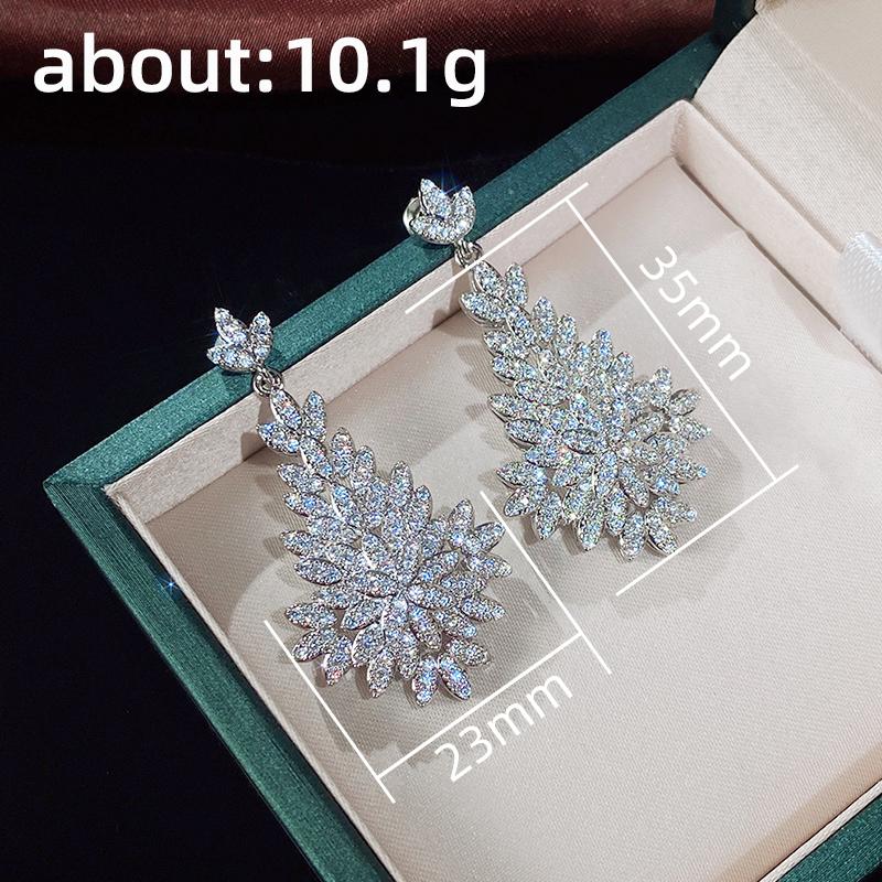 Huitan Luxury Big Leaf Drop Earrings Women Temperament Elegant Lady's Ear Dangle Earrings for Party Brilliant CZ Jewelry 2022Good Product