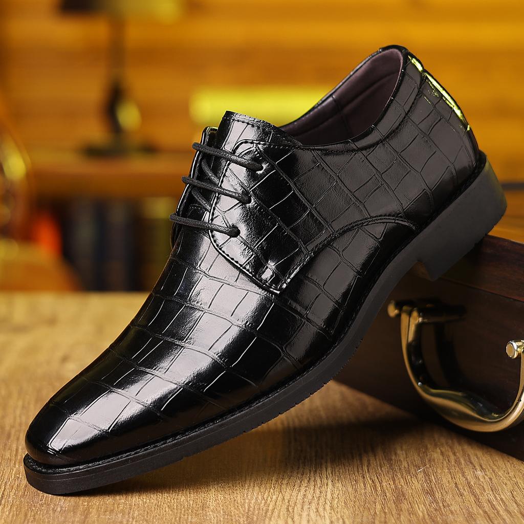Fashion Big Size Pointed Leather Shoes for Men Fashion New Designer Solid Color Casual Wedding Shoes Male Summer Autumn Dress Shoe Man