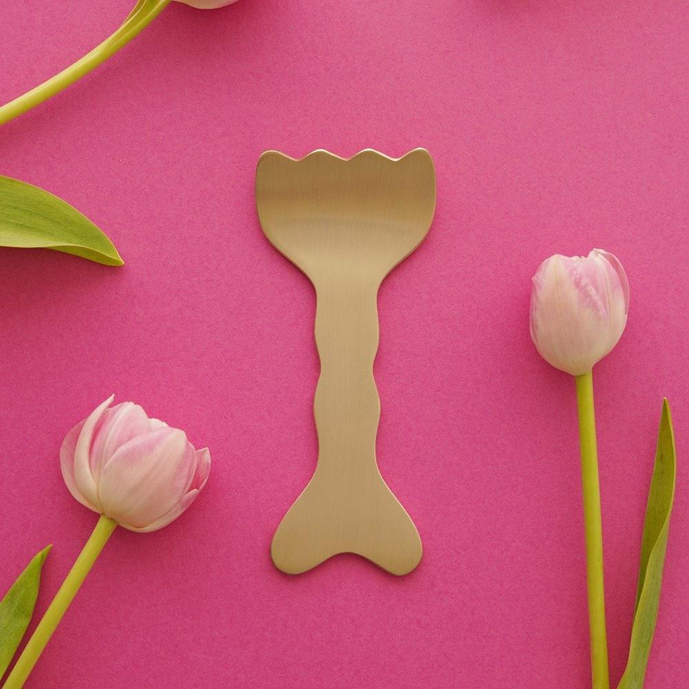 Bangjjayugi Tulip Guasha Massager