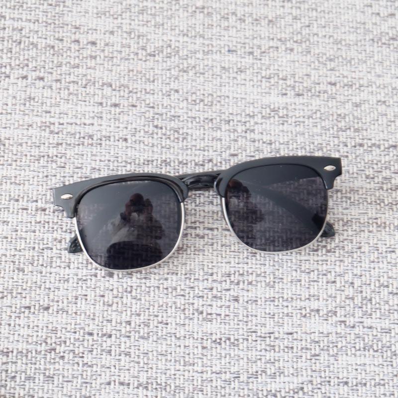 

New Large Frame Square Sunglasses Children S Decorative Rice Nail Fashion Sun Glasses Outdoor Shading For Boys Eyewear Uv400 As shown in the figu