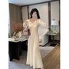White Floral 3D V-Neck Knit Dress - Women's Autumn/Winter Slim-Fit, Waist-Cinching, Long-Sleeved Wool Dress