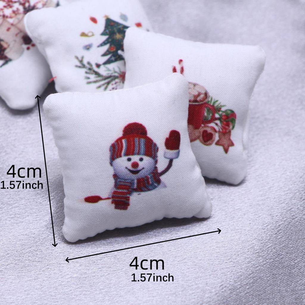 4x Puppenhaus Weihnachts Kissen Miniatur Kissen Ornament Baum Schneemann Kekse Kerzen