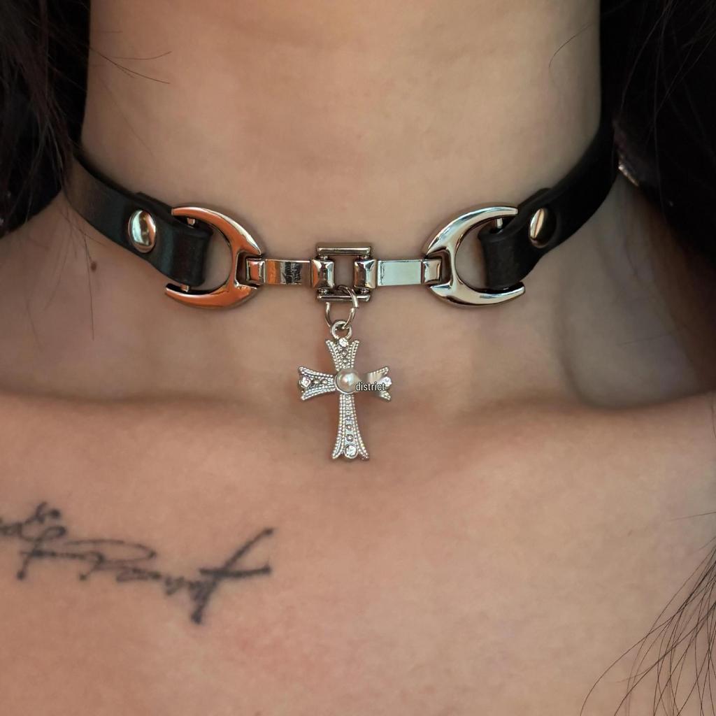 Chic Spicy Girl Leather Bell Choker Necklace – Unique Minority Design
