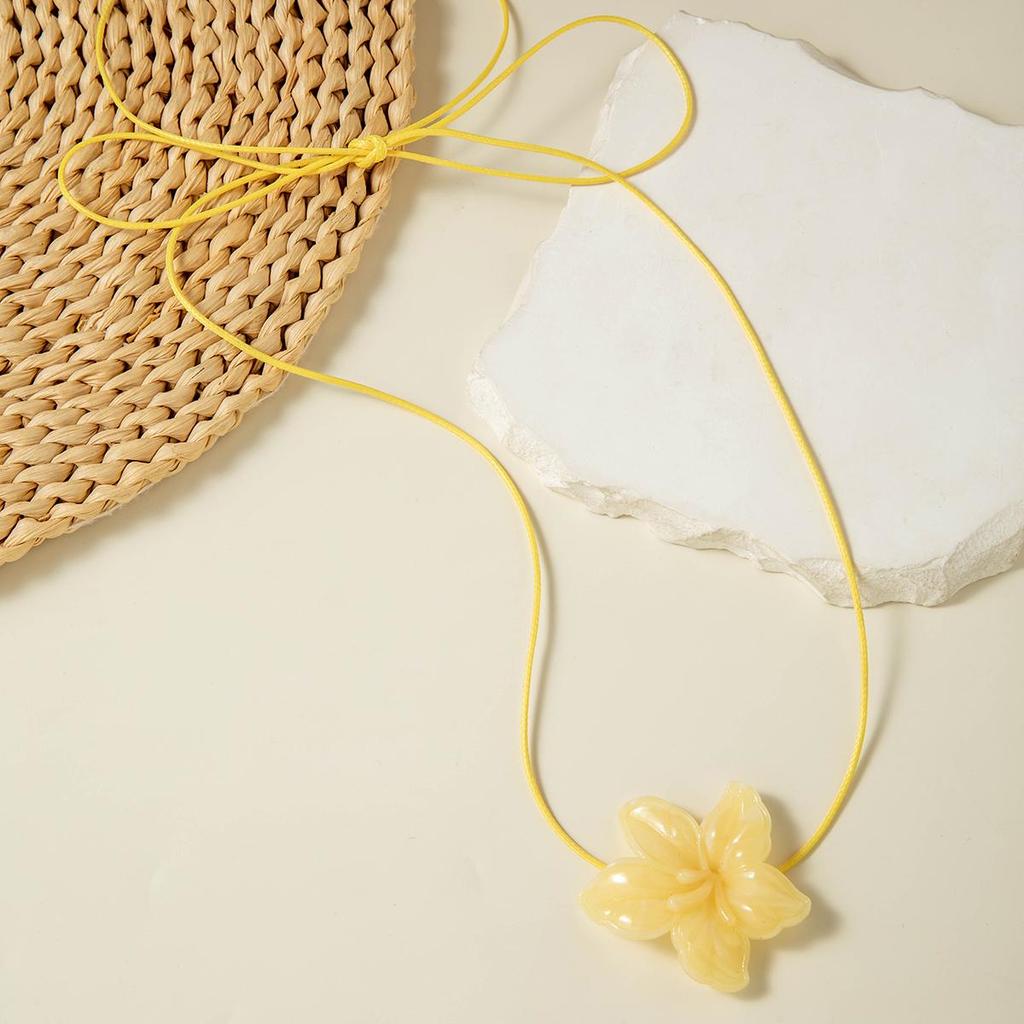 Summer New Beach Vacation Style Yellow Flower Jewelry Set for Women's Jewelry Fresh and Cute Flower Necklace