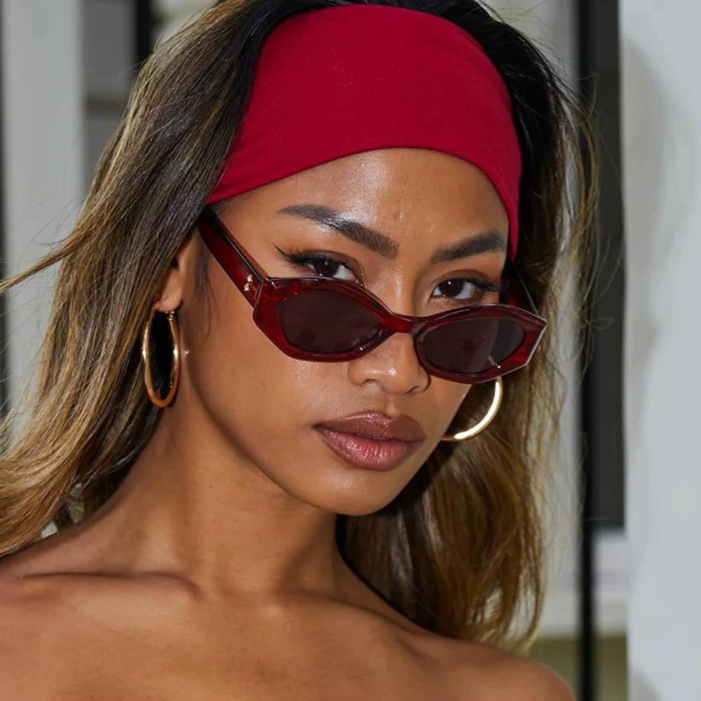 New Retro Polygonal Cat Eye Sunglasses Women Men Luxury Diamond Studded Glasses Legs Female Versatile Beach Vacation Eyewear UV