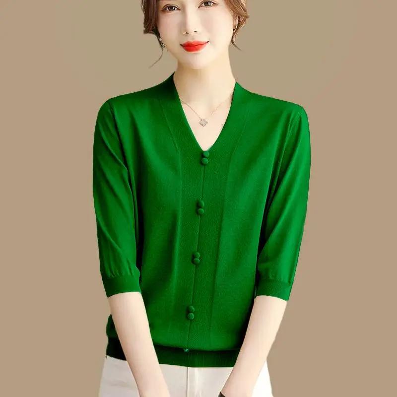 Spring Autumn Women's V-Neck Knit Top Half Sleeve Slim Casual Blouse