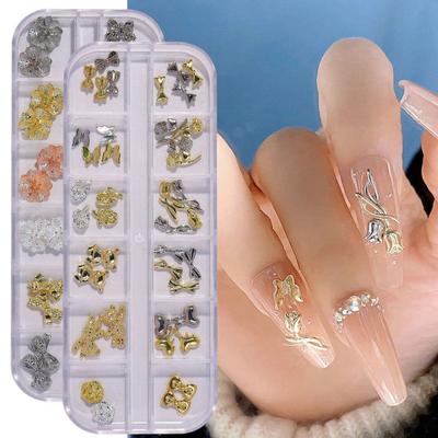 Nail Art 12 Stili Misti Lucenti Decorazione Tridimensionale Scintillante Fai da Te Griglie Manicure di Lusso Ornamento Farfalla