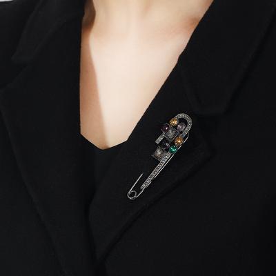 Retro Temperament, Crystal Big Pin, High-end Colorful Treasure Brooch, Cardigan, Shawl Buckle, Waist Accessories, Women