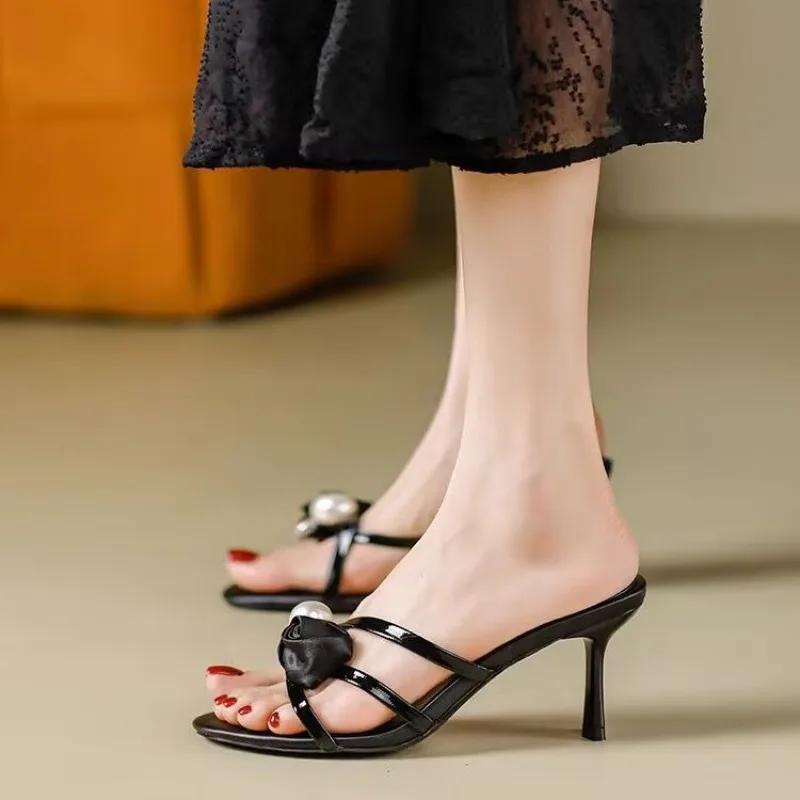 

Мода Мода Роза Цветок Темперамент Жемчуг Нога Маленькие Босоножки на Высоком Каблуке Летняя Обувь Круглый Носок Тонкий Ремешок с Юбкой Женская Обувь 35