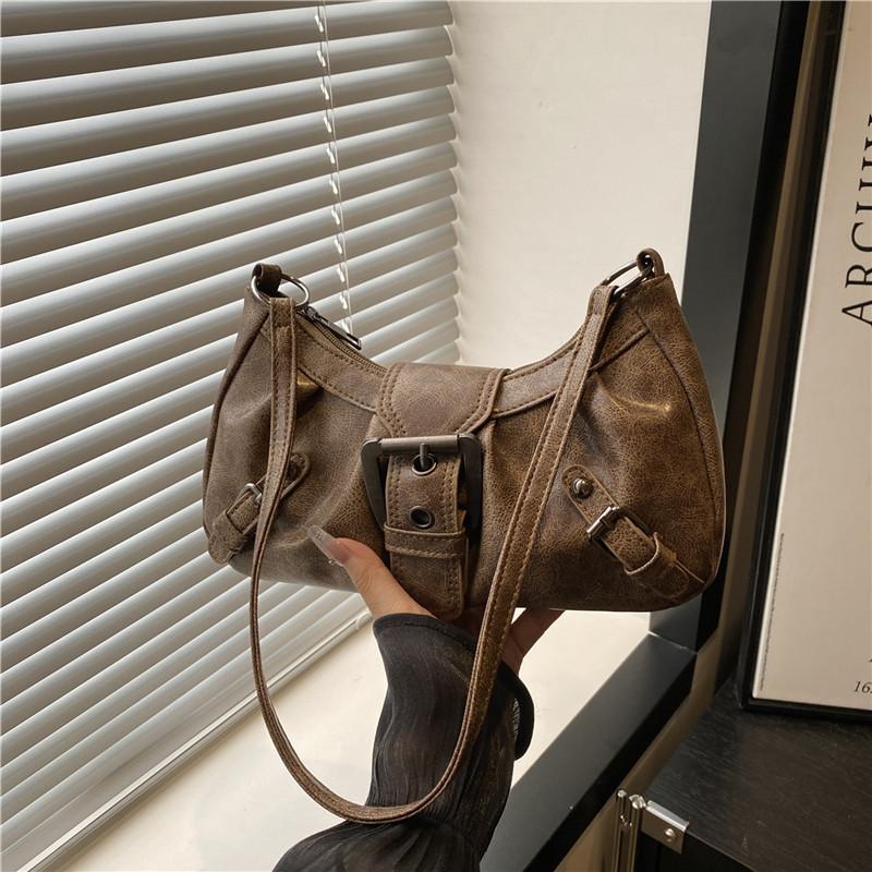 

Вместительная плиссированная новая ретро сумка-тоут с характером коммивояжера, в стиле локомотива, состаренная, подмышечная/наплечная, женская коричневый