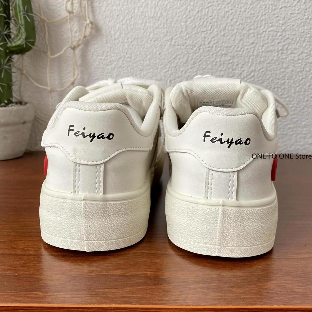 Fashion 2025 Summer New Cartoon HelloKitty Versatile White Shoes Women Low Top Casual Round Head Board Shoes for Girls' Daily Flat Shoes