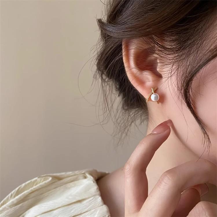 Imitation Pearl Earrings For Women Jewelry Fashion Cross Love Heart Stud Ear Jewelry Trending Luxury Women's Heart Stud Earrings