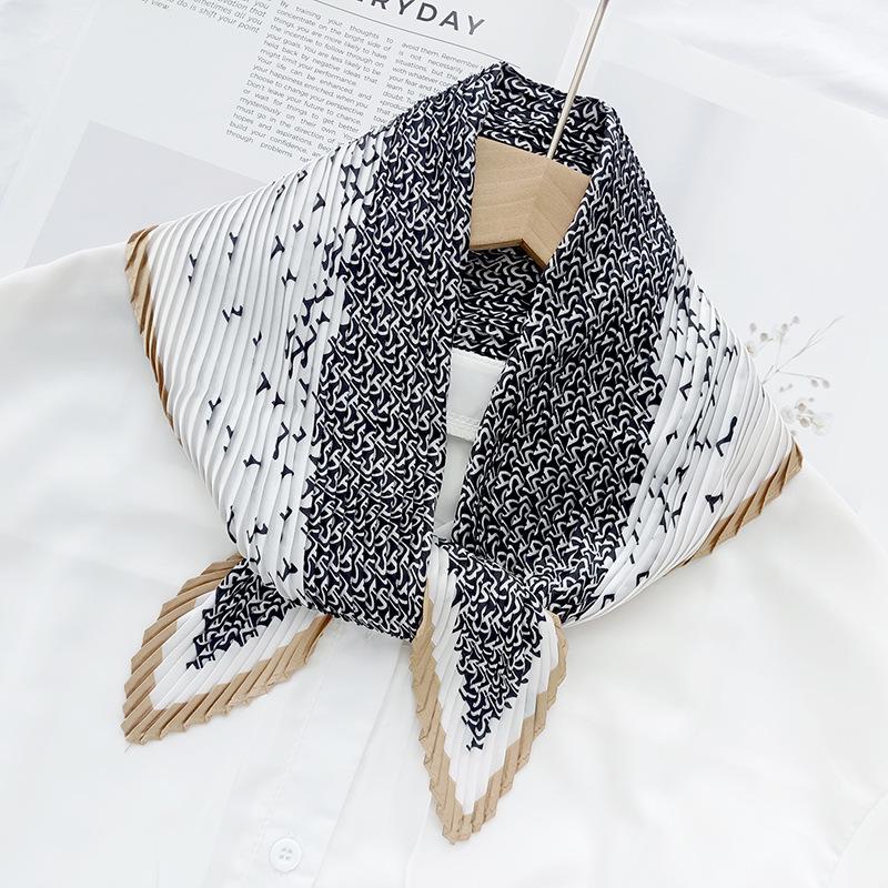 Retro Color Block Crinkled Square Scarf - 70cm Pleated Neckerchief in Imitation Silk for Women