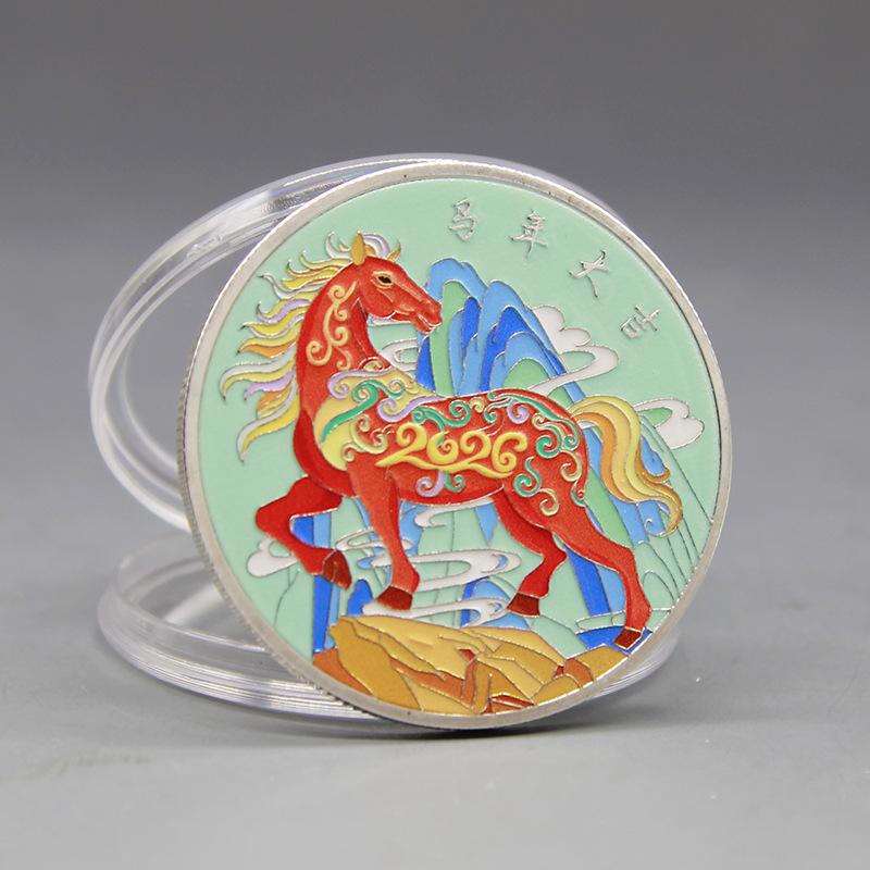 

Китайская счастливая монета 2026 Год Лошади Китайский Зодиак Сувенирная монета Коллекция удачи Подарки С защитным футляром A3