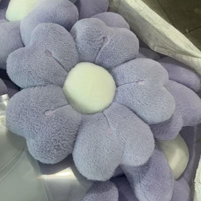 Soft Plush Daisy Flower Throw Pillow - Cozy Decorative Cushion for Bed Sofa Children's Room Decoration Multi-purpose Backrest Mat Holiday Gift