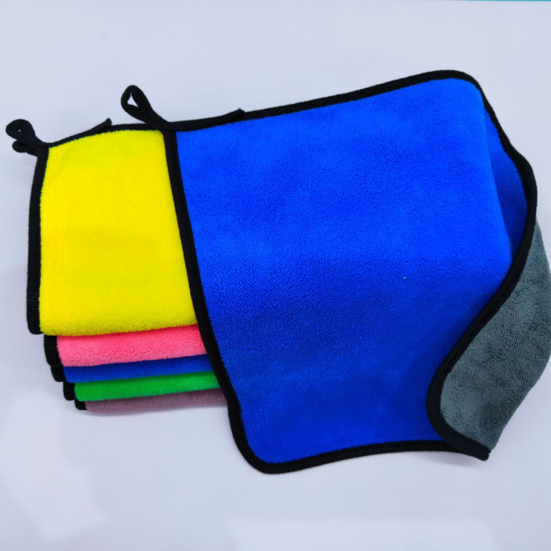 

Двоколірний кораловий флісовий рушник для автомийки, потовщений і високої щільності, ідеальний для домашнього використання. Вбирає та ідеально підходить для щоденного чищення. 30x30 cm (500g/m²) синій