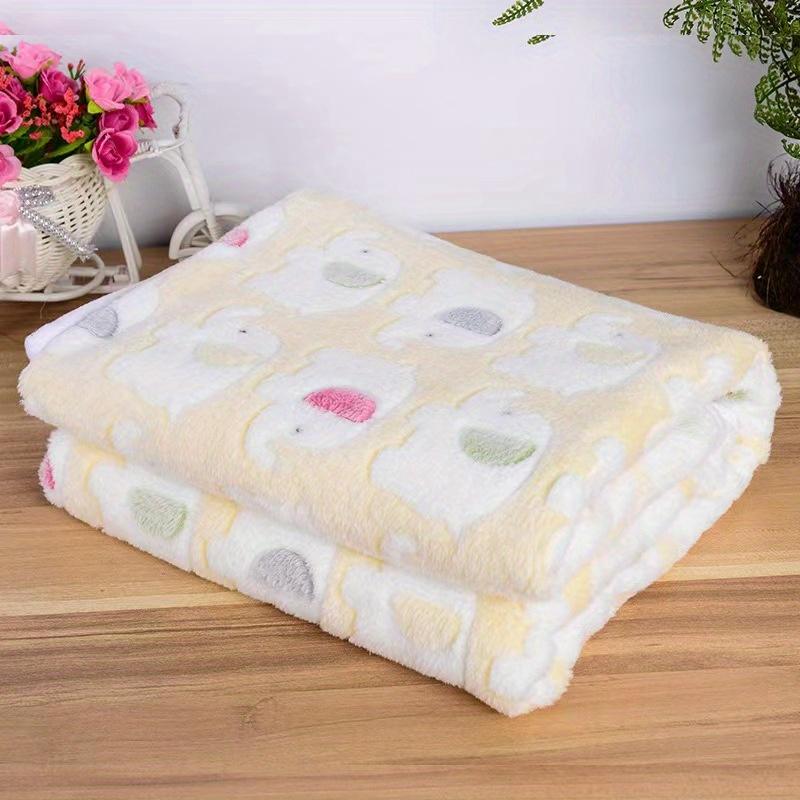 Christmas Gift Soft and Cozy Cartoon Elephant Pet Blanket for Dogs and Cats Flannel Throw for Puppies and Kitten Universal Size